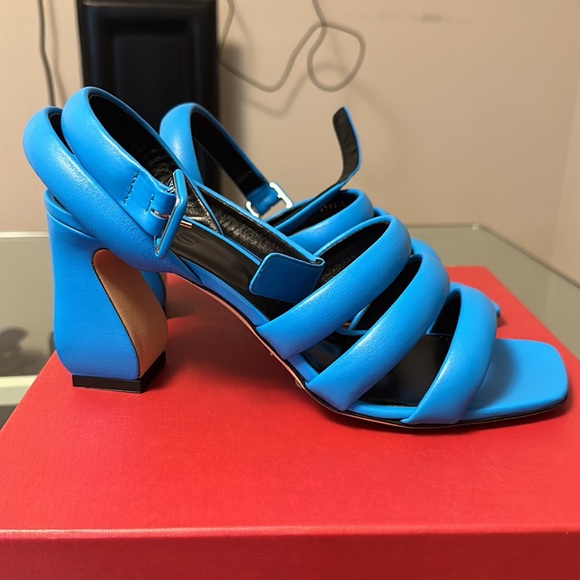 “NEW” SI ROSSI SANDALS - Picture 2 of 5